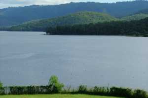 HINZE DAM 2006(001)